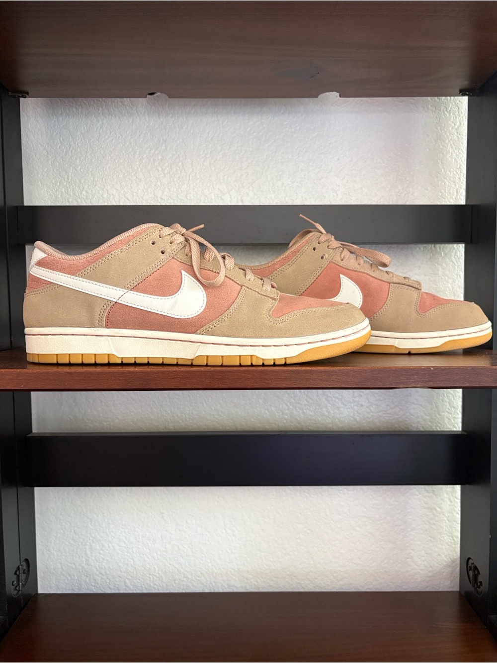 Nike Men’s Sneakers Tan, Pink, White, Yellow